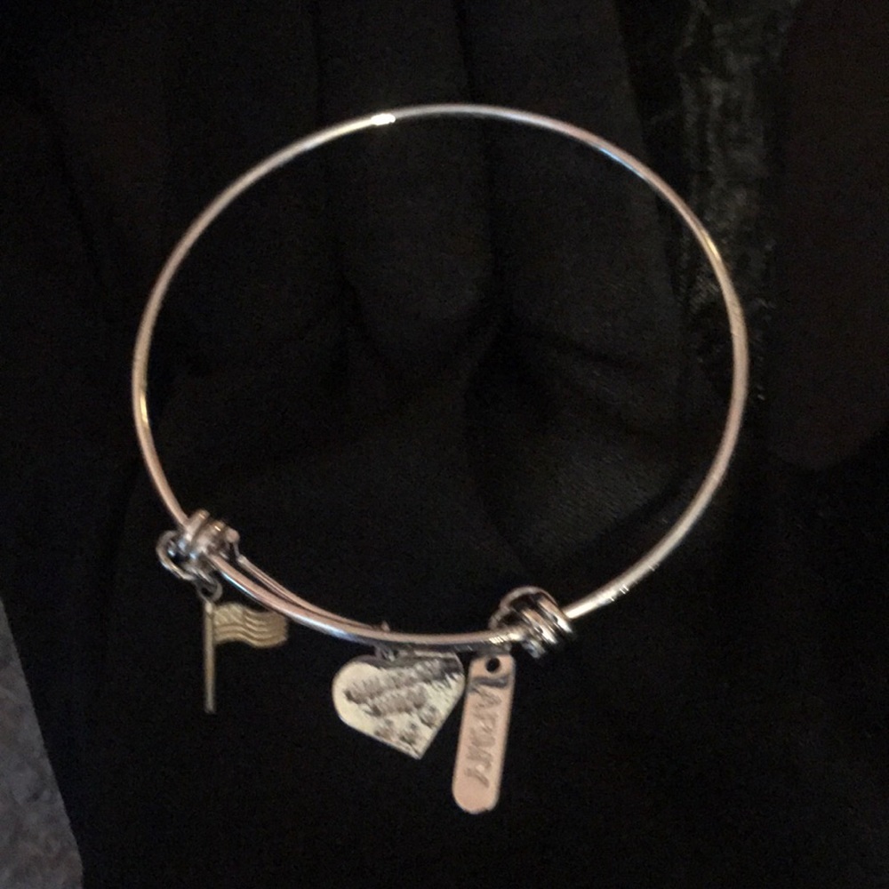 Ashley Bridget bracelet charm - Picture 5 of 8
